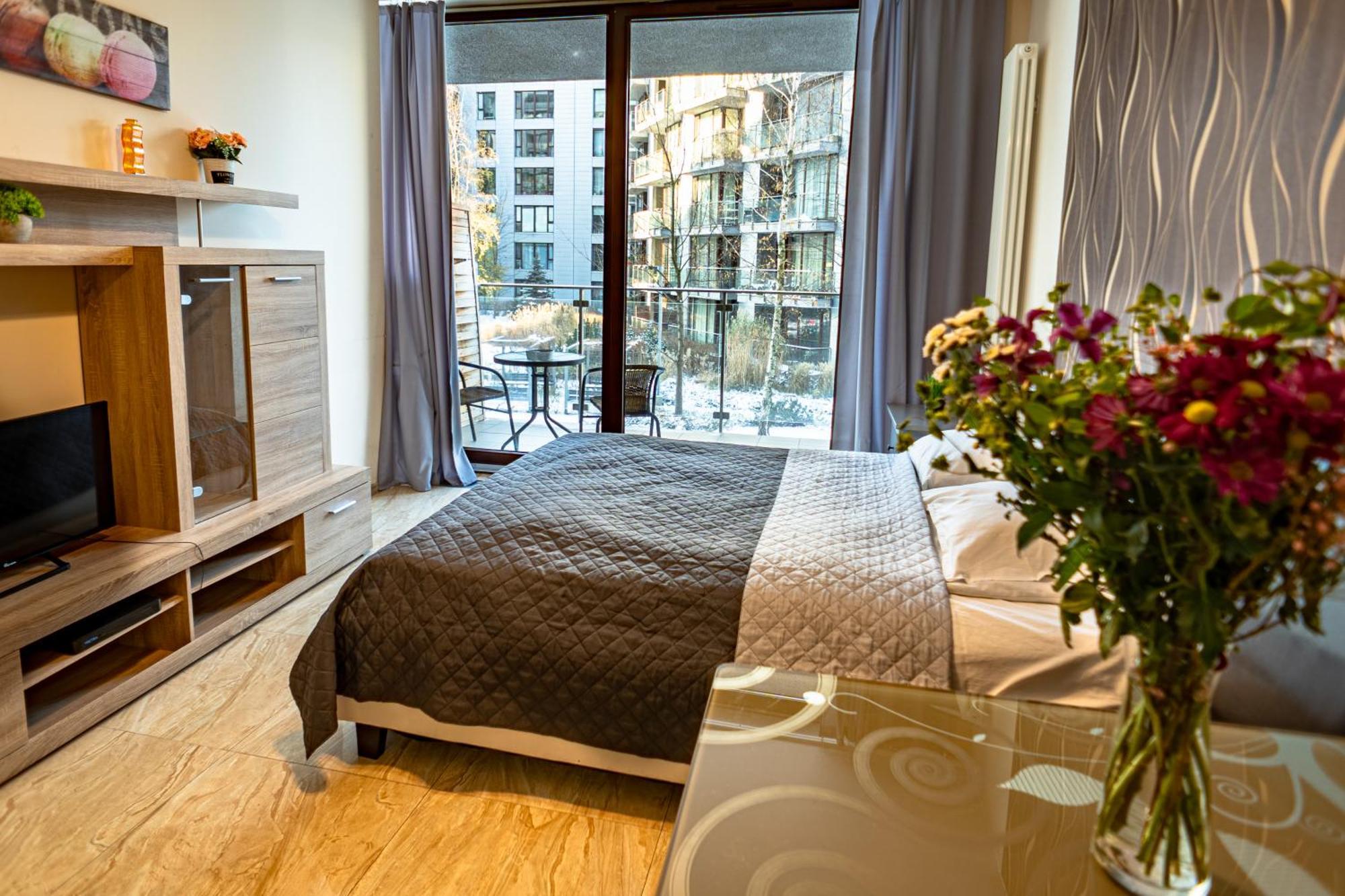 Apartamenty Triton Park Varşova Oda fotoğraf