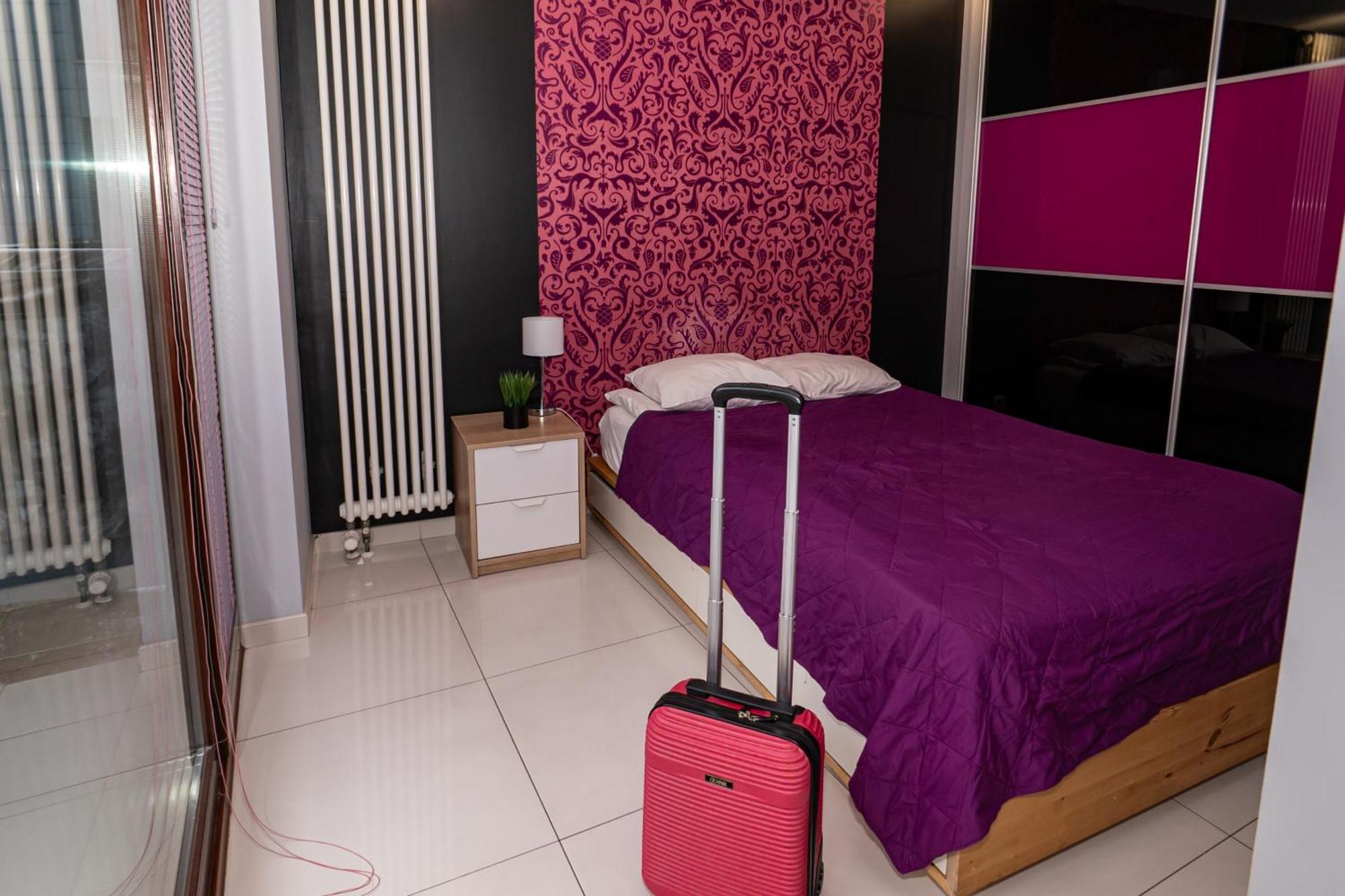 Apartamenty Triton Park Varşova Oda fotoğraf